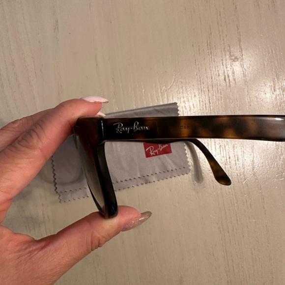 Rayban Sunglasses 4184 - Picture 8 of 11